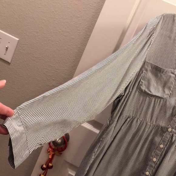 Torrid button up. - Picture 4 of 8